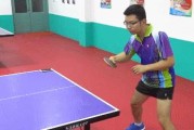 乒乓球反手技巧（提高反手技巧，打出直线高效攻击）