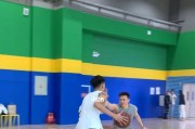 篮球1v1单挑防守规则的技巧与策略（全面掌握单挑防守的关键要点，提升个人防守能力）