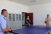 提升乒乓球水平的双手互搏技巧（掌握双手互搏技巧，让你的乒乓球技艺更上一层楼）