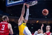 探讨FIBA篮球内线无防守3秒规则的影响与挑战（篮球内线限制防守时间的制度变革与战术演变）