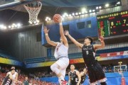 篮球防守训练，打造无懈可击的防守能力（以篮球防守训练赖益烨为例，探索成功之路）