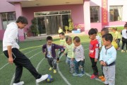 幼儿足球技巧组合简单（为幼儿提供基础足球技能培养）