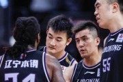 探讨以篮球防守为主题的重要性及技巧（为什么不能只看球？篮球防守的关键）