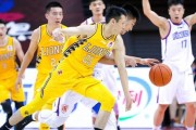 郭教练教你正确的篮球防守姿势——以一臂距离为主题（提高篮球防守能力，学习合理使用一臂距离）