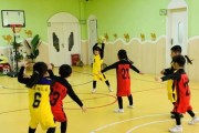 幼儿园篮球防守特点（儿童篮球防守技巧与策略）
