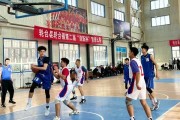四人篮球赛防守策略大揭秘（以团队配合为关键的四人篮球赛防守技巧）