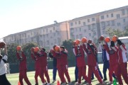 如何教幼儿园孩子进行排球转球动作（以游戏方式培养幼儿园孩子的协调能力和运动技巧）