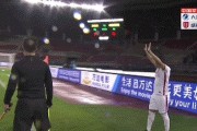 足球防守技巧（如何利用冲撞技巧提升防守能力）