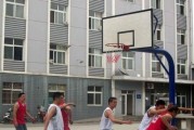 足球篮球训练的基本技巧（掌握关键技术提升球技水平）
