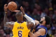 NBA历史西部决赛场均得分排行榜（突破极限，西部篮球的得分盛宴！）