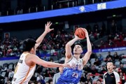 篮球防守的原则（有球和无球情况下的防守策略）
