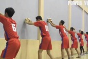 学会正确的排球正向双手传球动作要领（提高传球技巧，成为优秀的传球手）