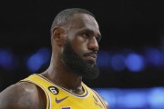 NBA本赛季球员实力排行榜（探寻本赛季NBA球员实力的秘密，看看谁将成为顶尖球员。）