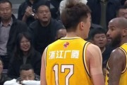 如何成为一名出色的篮球防守者（掌握技巧和战术，成为比赛中的防守利器）