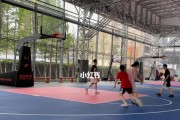女生打小篮球防守要求高吗？（探讨女生打小篮球时的防守技巧和挑战）
