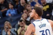 哈登在NBA抢断纪录排行榜上的辉煌表现（创造历史的关键一步，哈登超越巨星们的抢断壮举）