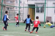 篮球一对一防守教学（打造出色篮球防守，助你成为无敌铁闸）