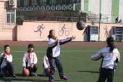 小学生如何提高篮球防守能力（防守技巧和训练方法）