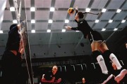 女排球扣球步伐要领解析（掌握关键步伐，提升扣球技术水平）