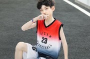 11岁小男孩的篮球天赋闪耀入场即成为防守之王（挑战高手，他从不退缩感受篮球梦想的力量）