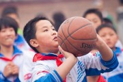如何教小孩打好篮球防守（培养小孩出色的篮球防守技巧与意识）