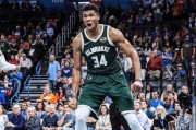 姚明NBA生涯命中率排行榜剖析（姚明命中率排名超群奠定中国巨星地位）