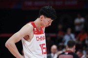 姚明不再防守篮球的原因（职业生涯演变、伤病困扰与体能下降的关键因素）