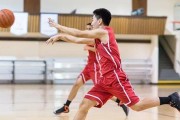 如何提高篮球个人防守技巧（掌握关键动作，成为防守利器）